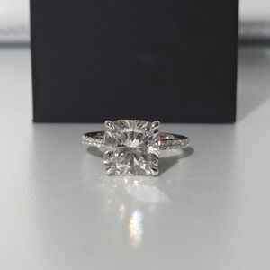 5.5carat Radiant Cushion-Cut Clear Solitaire Ring with Pavé Band